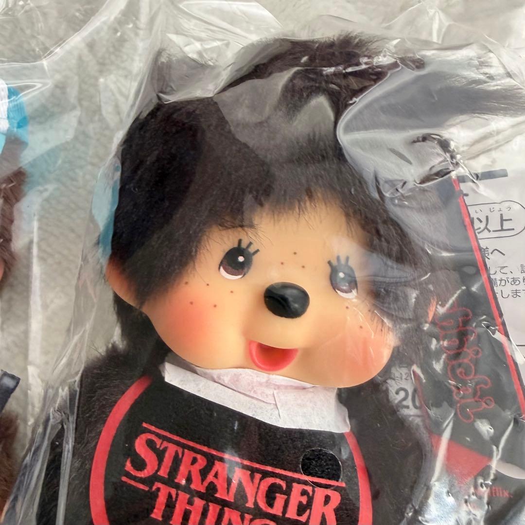 新品 モンチッチ キーチェーン ストレンジャーシングス コラボ 2体セット