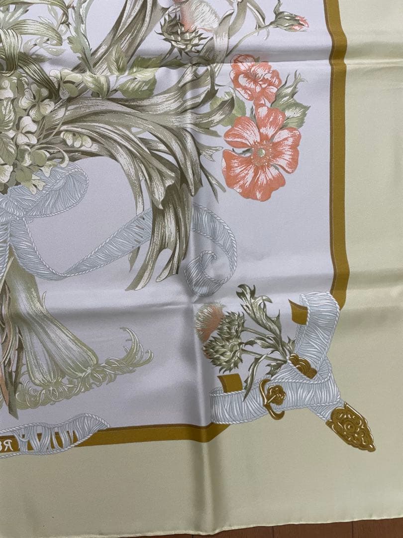 ②未使用 エルメス カレ90 花柄 スカーフ 箱付き