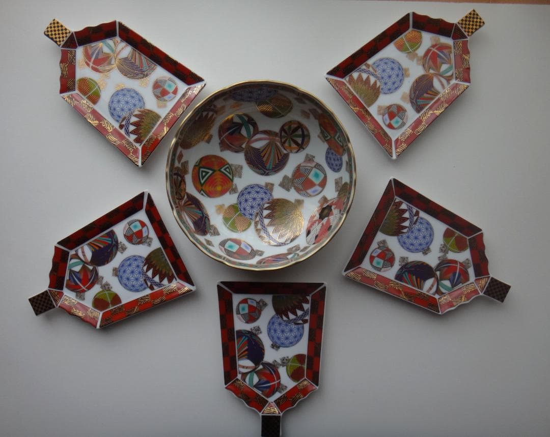 ★前畑陶★庫山窯 色絵手まり　 羽子板銘々皿　５枚セット と手毬模様の中鉢★