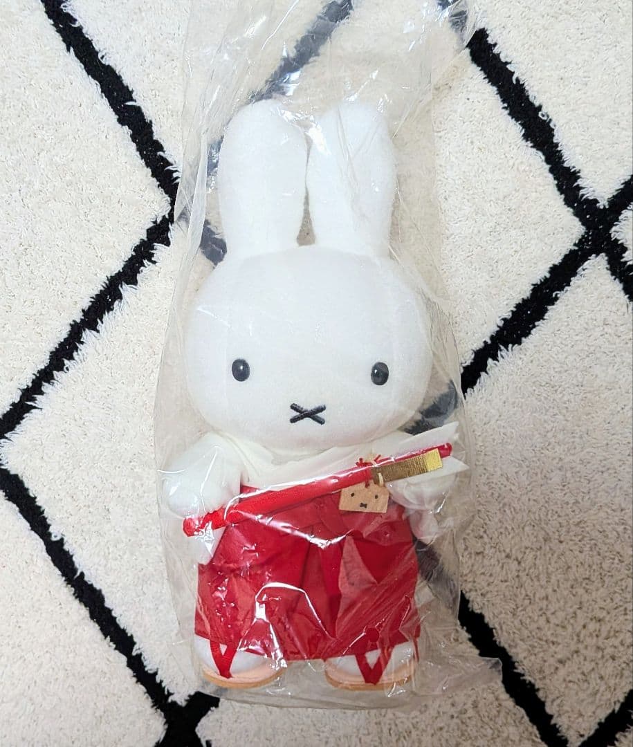 巫女　ミッフィー　ぬいぐるみ