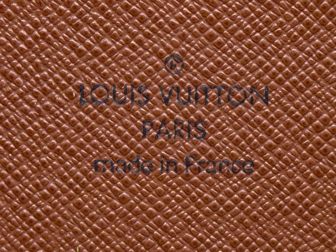 LOUIS VUITTONルイヴィトン　ジッピーウォレット長財布