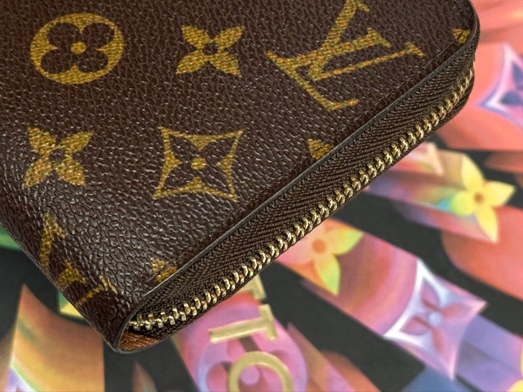 LOUIS VUITTONルイヴィトン　ジッピーウォレット長財布