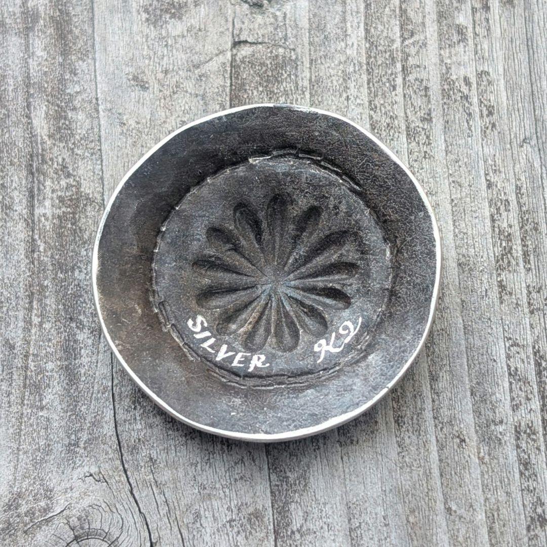 ハンドメイドのシルバーコンチョ　オールドスタイル　インディアンジュエリー風