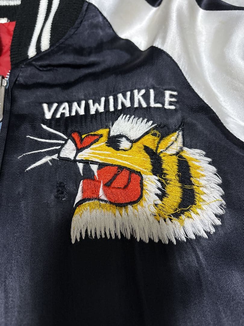 80s虎 龍刺繍 スカジャンVINTAGE スーベニアジャケット　米軍