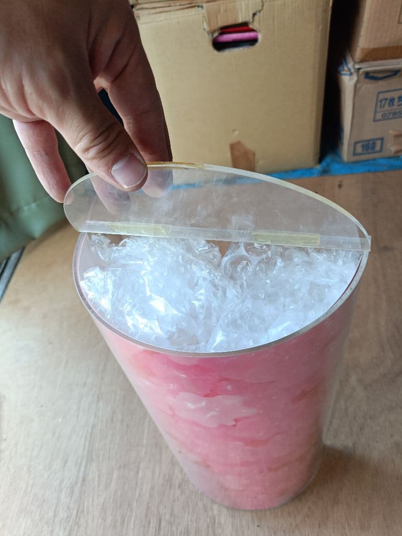 筒状のアクリルケース（12個）