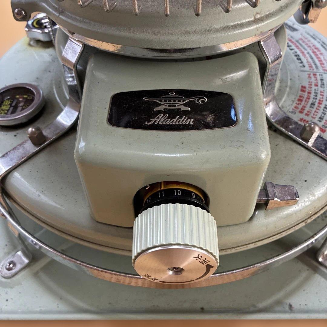 アラジン　石油ストーブ