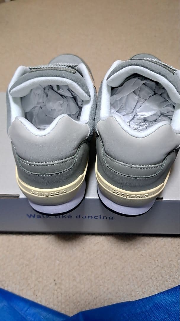 お*き様 SANGACIOにゅ　スニーカー　記念モデルグレー [２８cm]