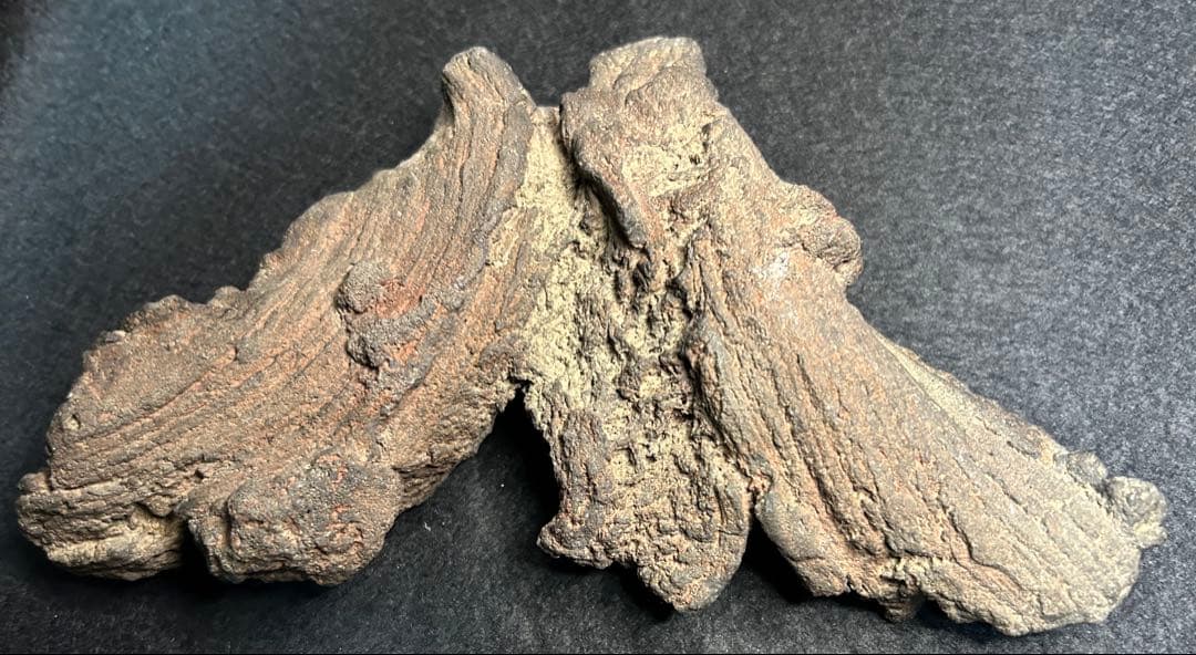 赤富士　富士山型末広がり形状　鑑賞石　縁起物