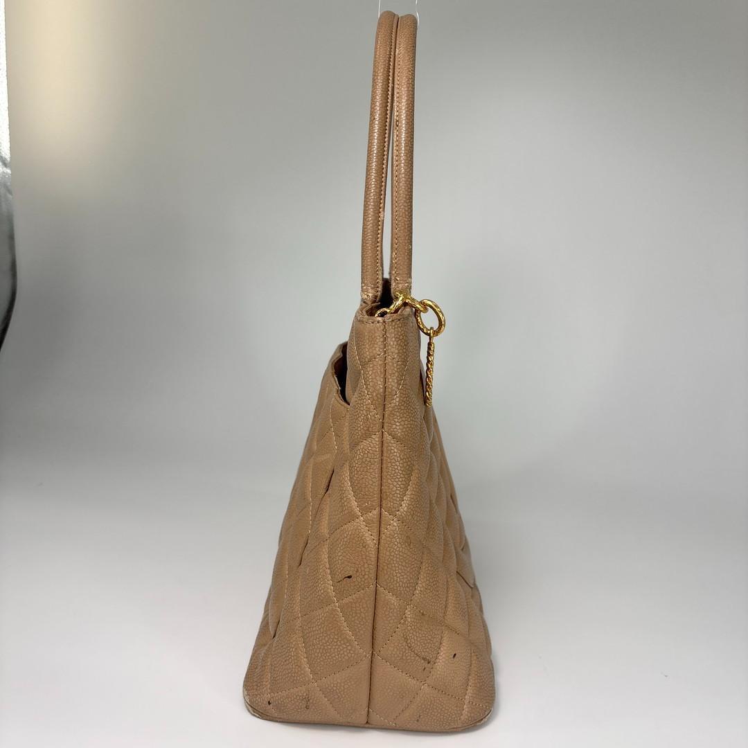 極美品 CHANEL キャビアスキン マトラッセ 復刻トート トートバッグ