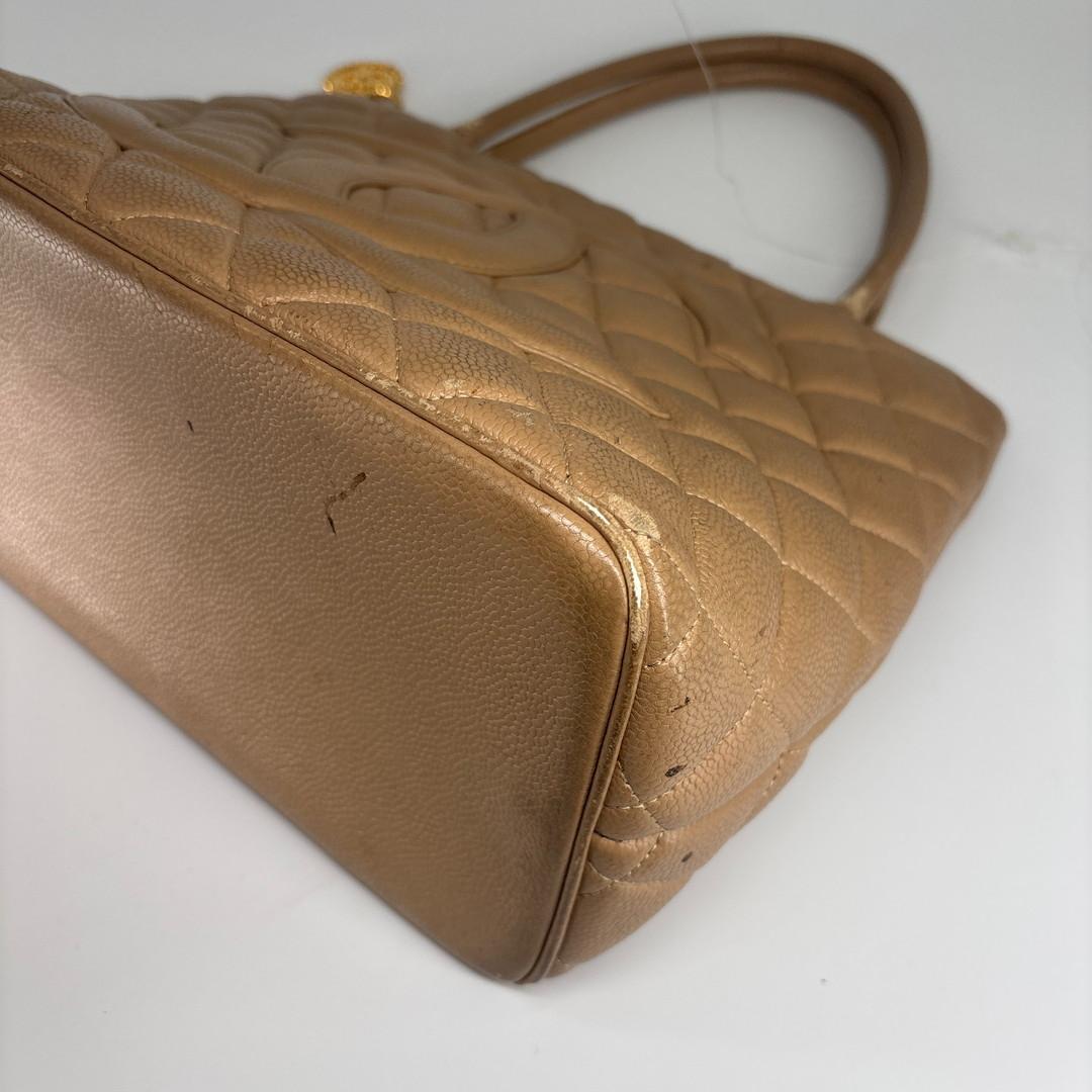 極美品 CHANEL キャビアスキン マトラッセ 復刻トート トートバッグ