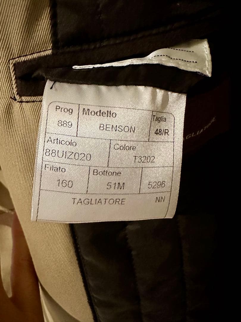 TAGLIATORE（タリアトーレ） ベージュ トレンチコート　48