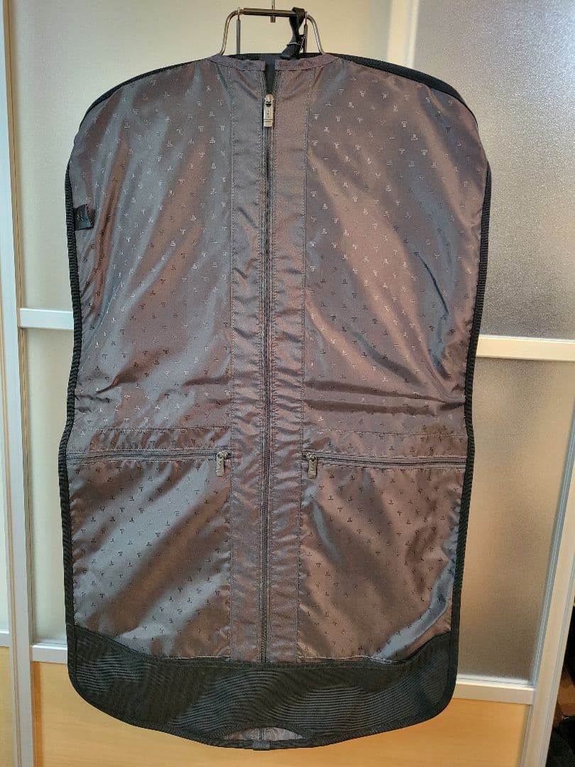 未使用 TUMI トゥミ ガーメントバッグ スーツケース 衣装収納 旅行バッグ