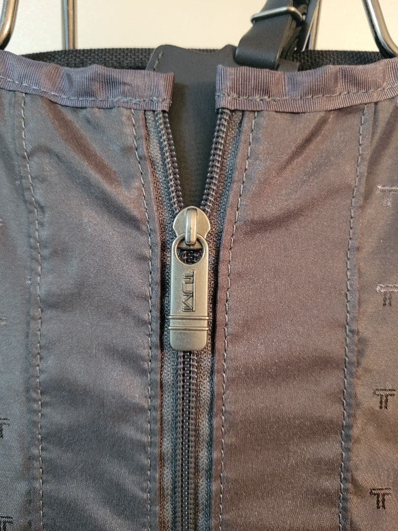 未使用 TUMI トゥミ ガーメントバッグ スーツケース 衣装収納 旅行バッグ