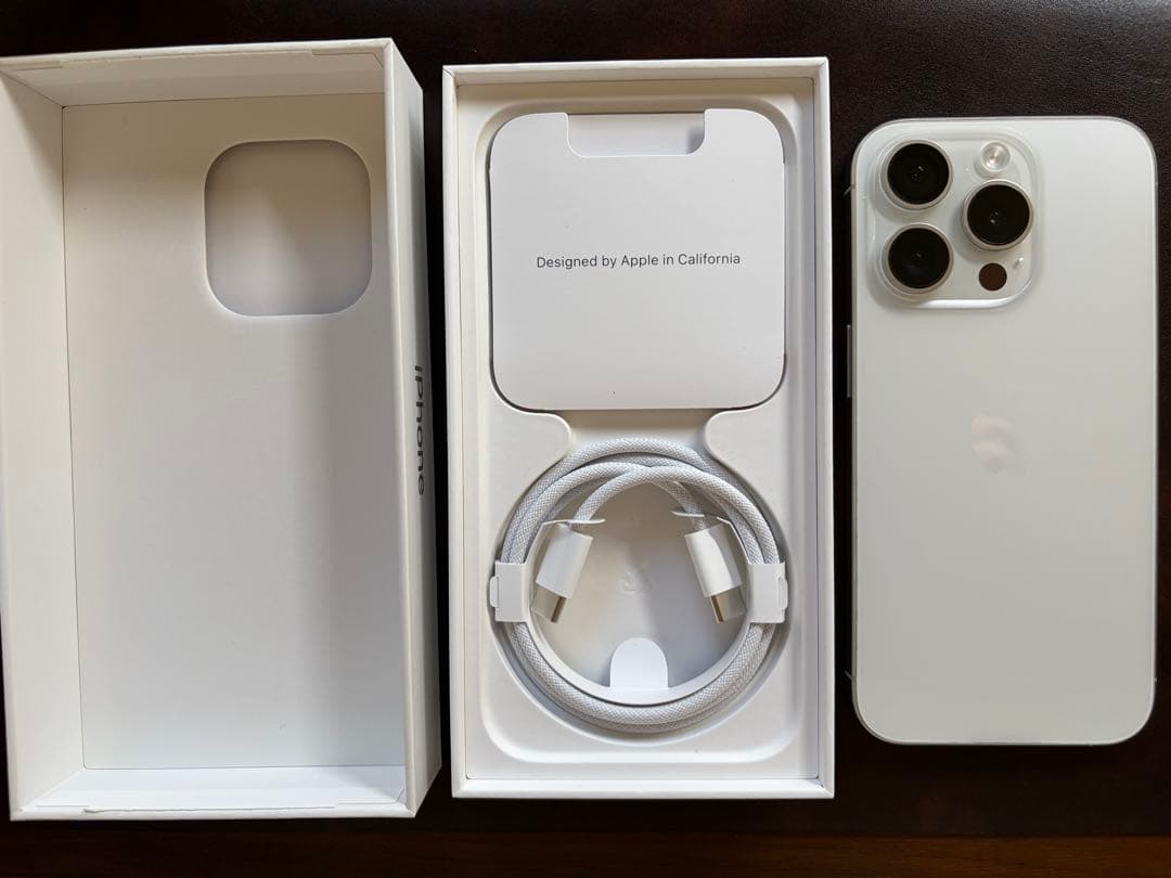 【美品】Apple iPhone 15 Pro ホワイト 本体