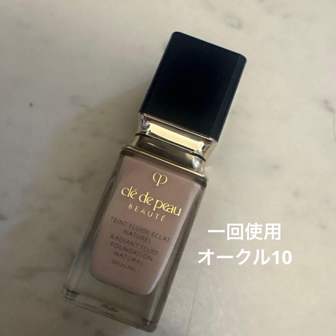 clé de peau BEAUTÉ リキッドファンデーション オークル10