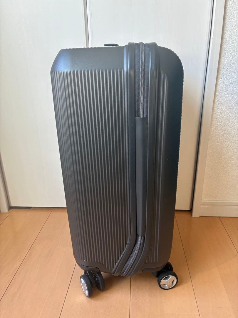 美品　サムソナイト スーツケース アークスピナー55 機内持ち込み TSA 四輪