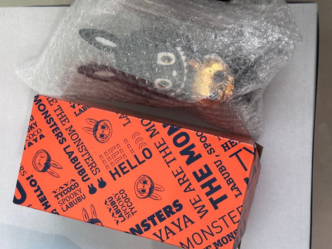 その他 Labubu Tycoco Cre (Black+Chrome Gold)