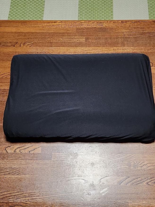 ヒツジのいらない枕　至極　ブラックレーベル枕カバー付き