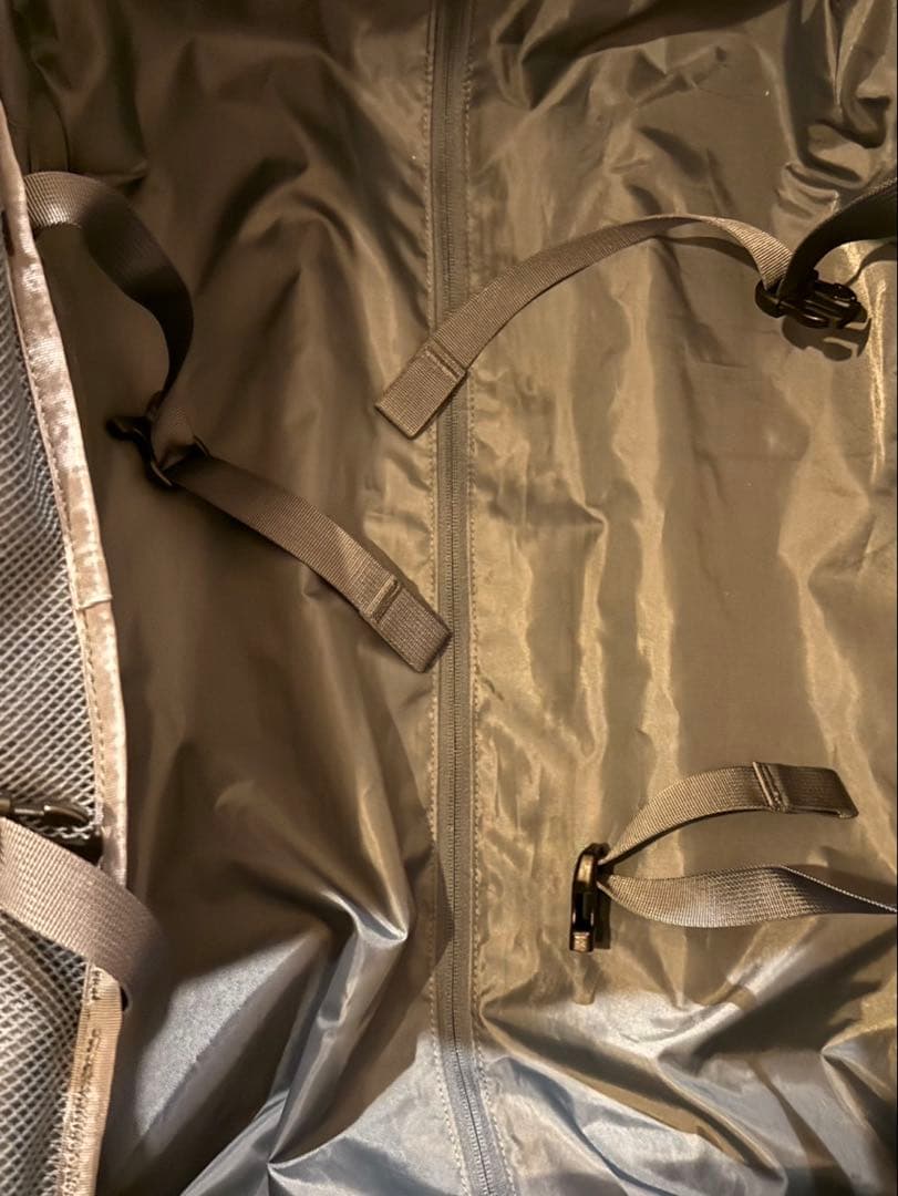 patagonia キャリーカート ブラック