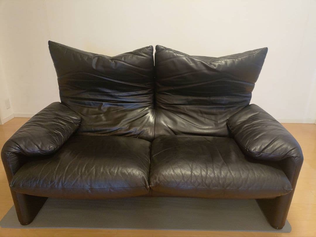 カッシーナ・マラルンガ黒革 ブラックレザー 2人掛けソファ