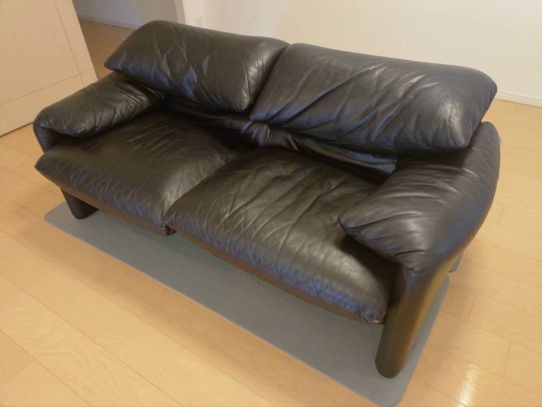 カッシーナ・マラルンガ黒革 ブラックレザー 2人掛けソファ