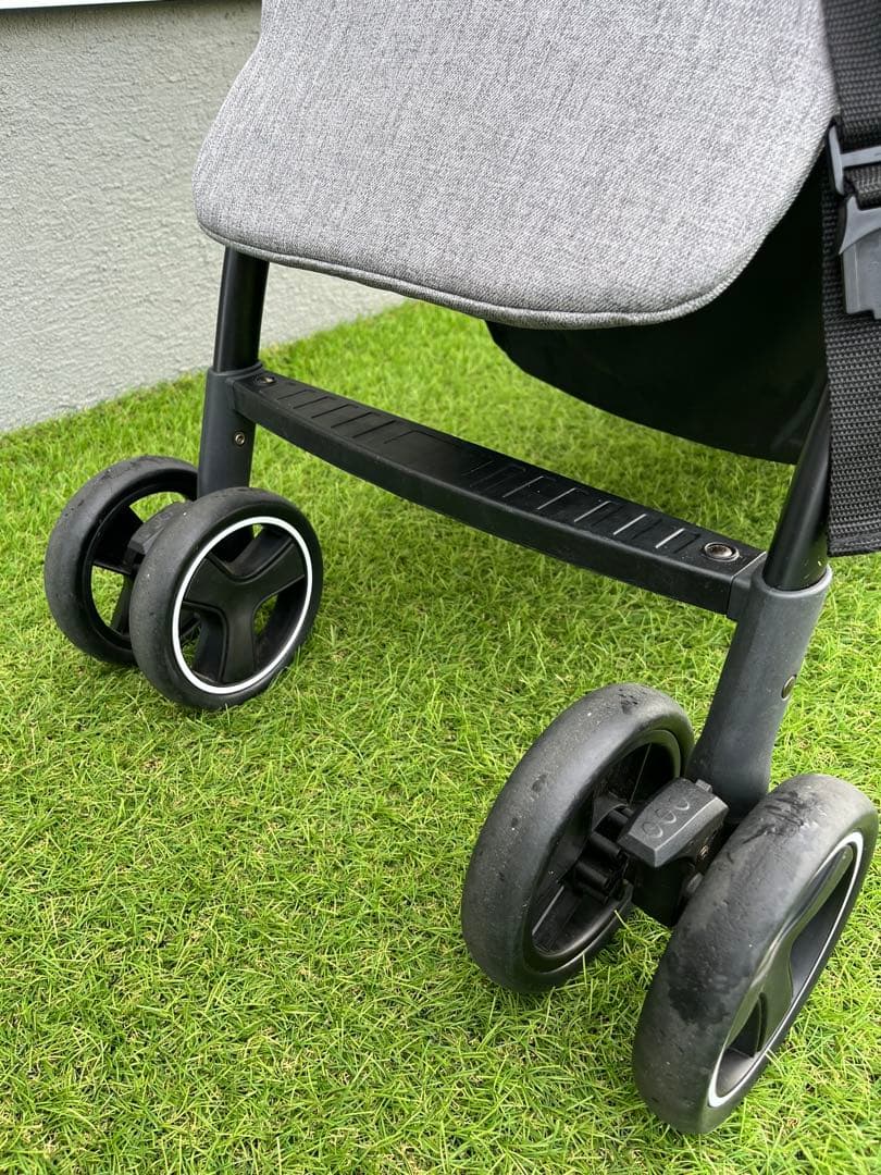 Katoji 2シーター　2人乗りベビーカー　カトージ　2-seater グレー