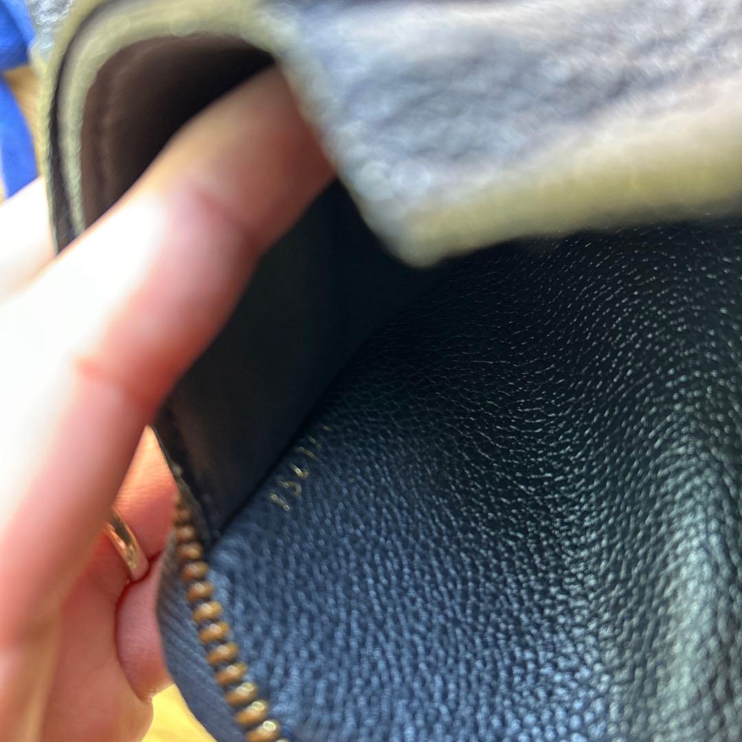 LOUIS VUITTON 二つ折り財布