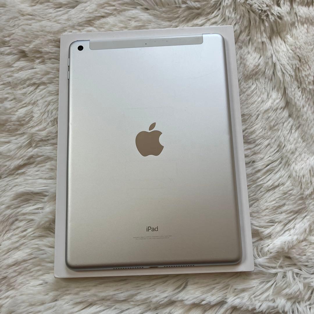 【完動品】iPad 第5世代 32GB SIMフリー 【すぐ発送】【付属品】