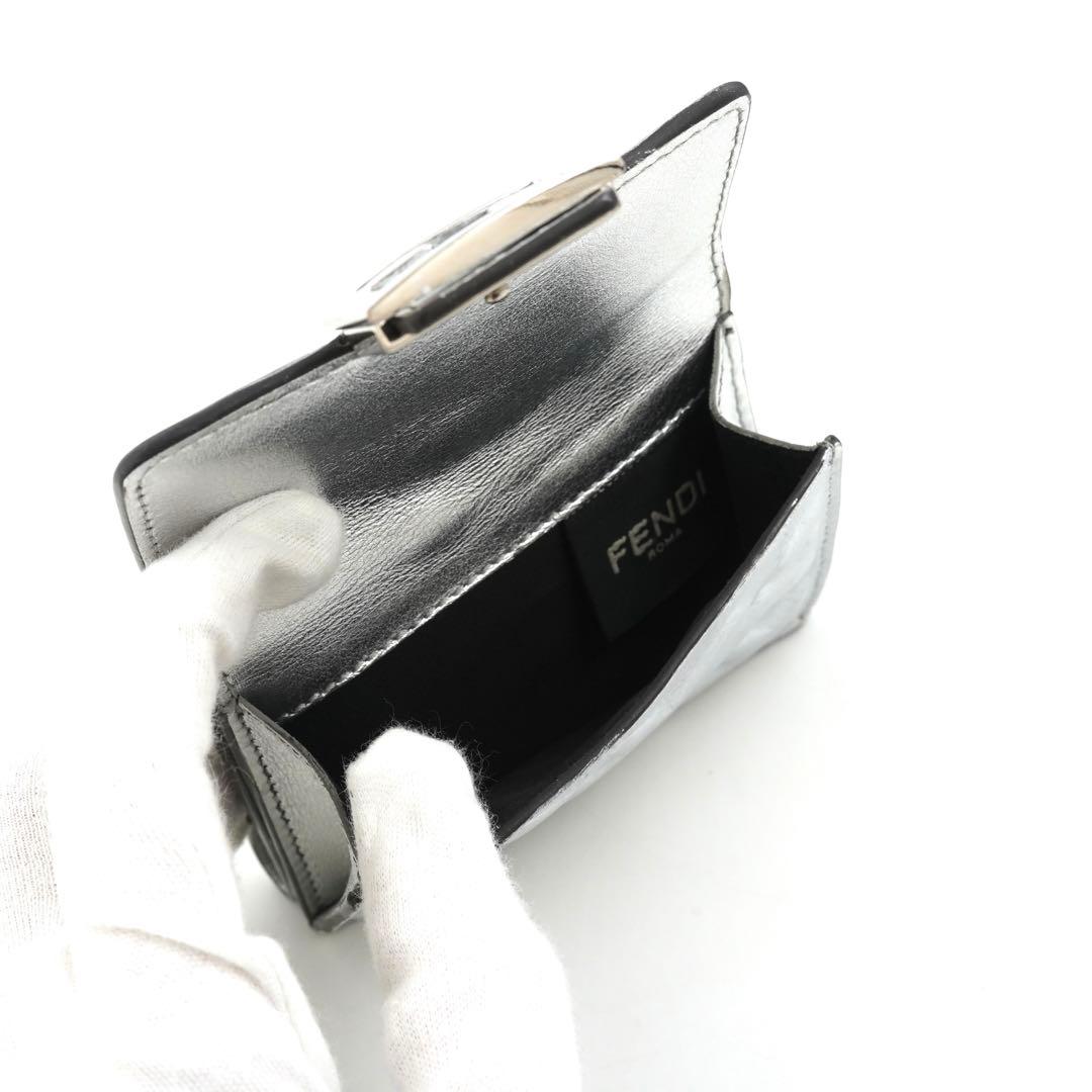 ✨新品未使用✨　FENDI ミニ財布　FFロゴ　ズッカ柄　エンボス　三つ折り