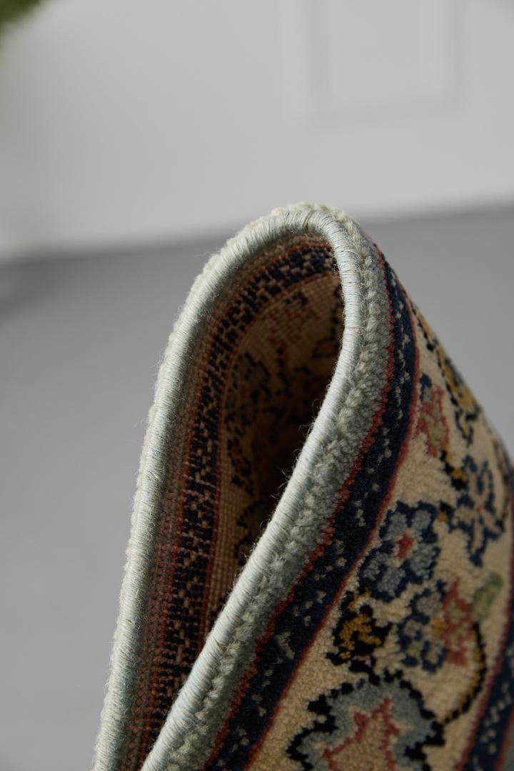 ヴィンテージラグ　ペルシャ絨毯　ナイン産（101×64cm）水色　青　黄　赤　緑