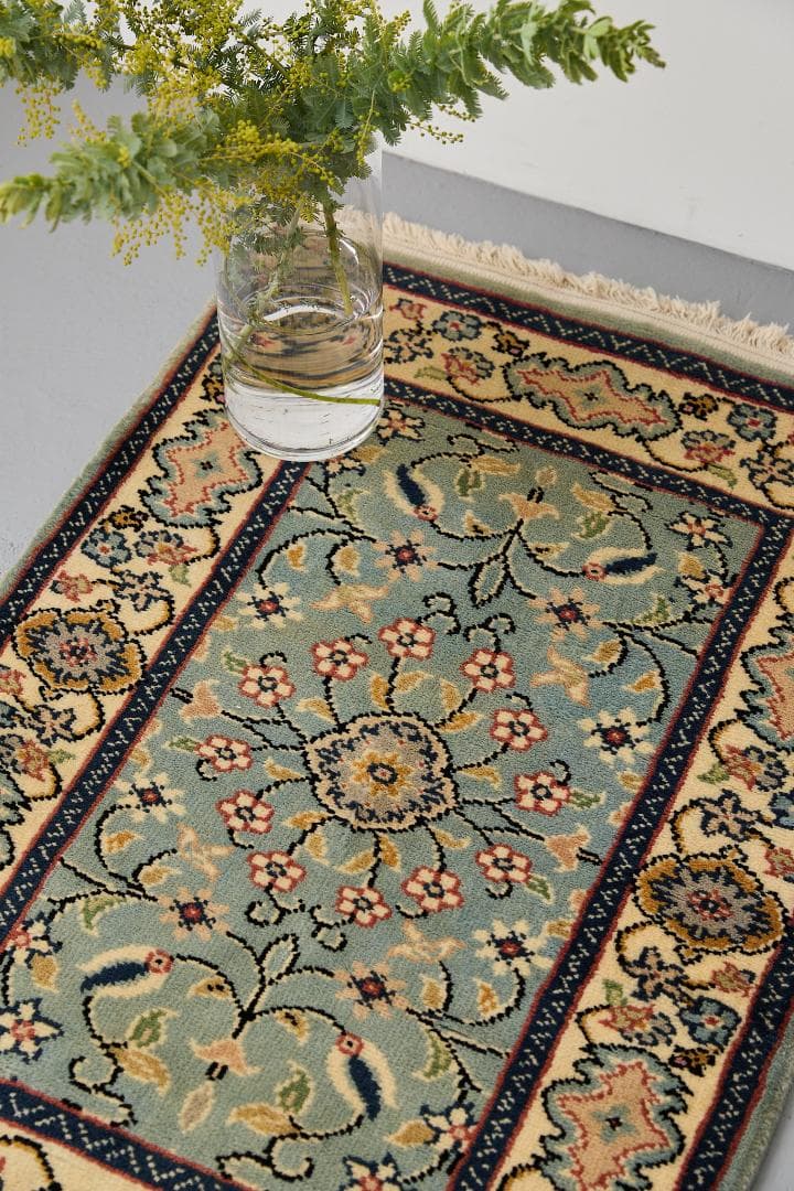 ヴィンテージラグ　ペルシャ絨毯　ナイン産（101×64cm）水色　青　黄　赤　緑