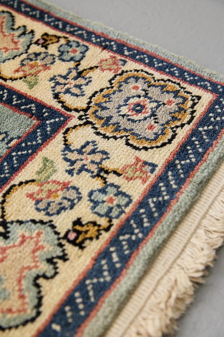 ヴィンテージラグ　ペルシャ絨毯　ナイン産（101×64cm）水色　青　黄　赤　緑