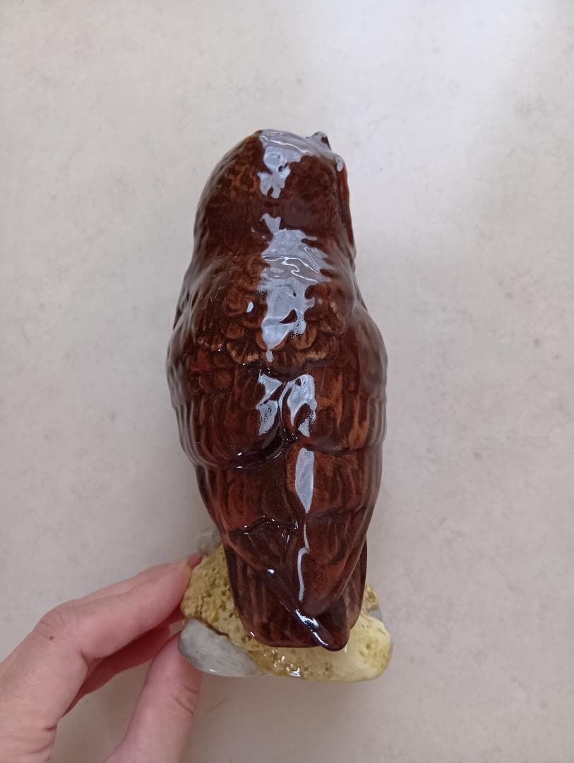   茶ふくろう 陶器置物 フィギュリン