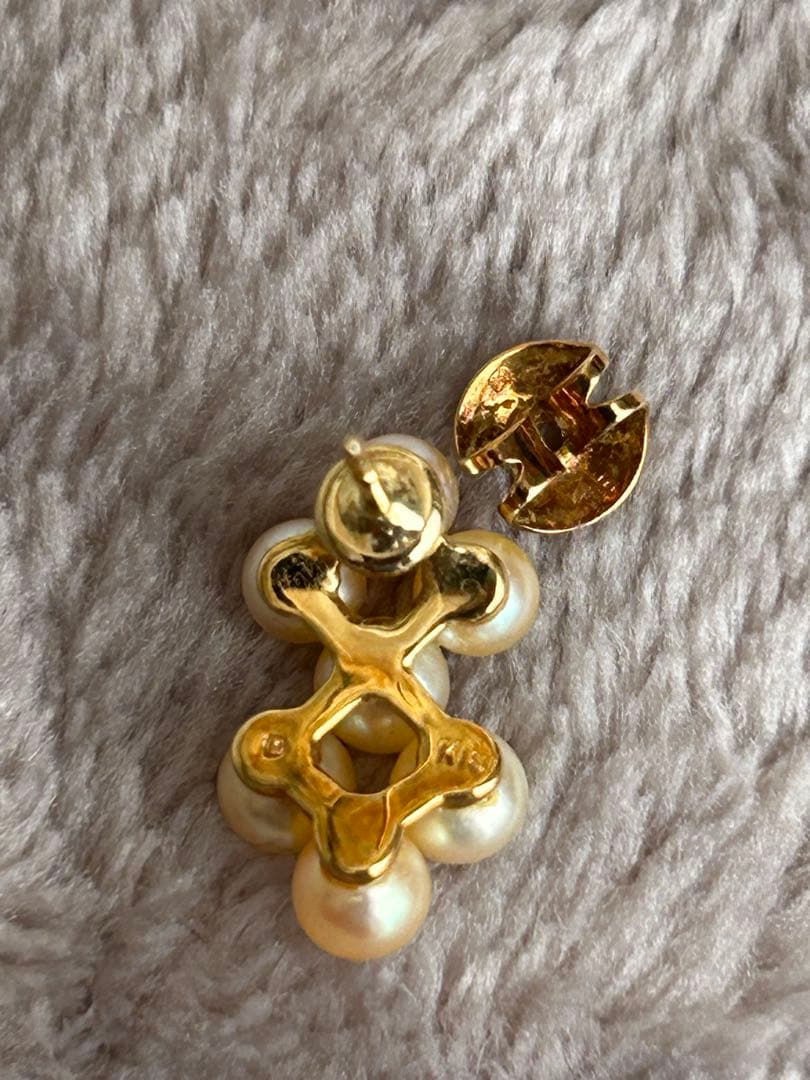 ミキモトのパールピアス