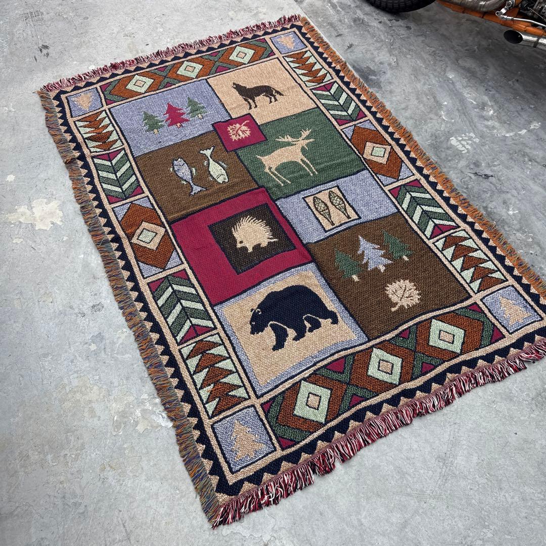 ハリネズミ　ヘラジカ　オオカミ　クマ　マルチカバー　ラグ　185x125