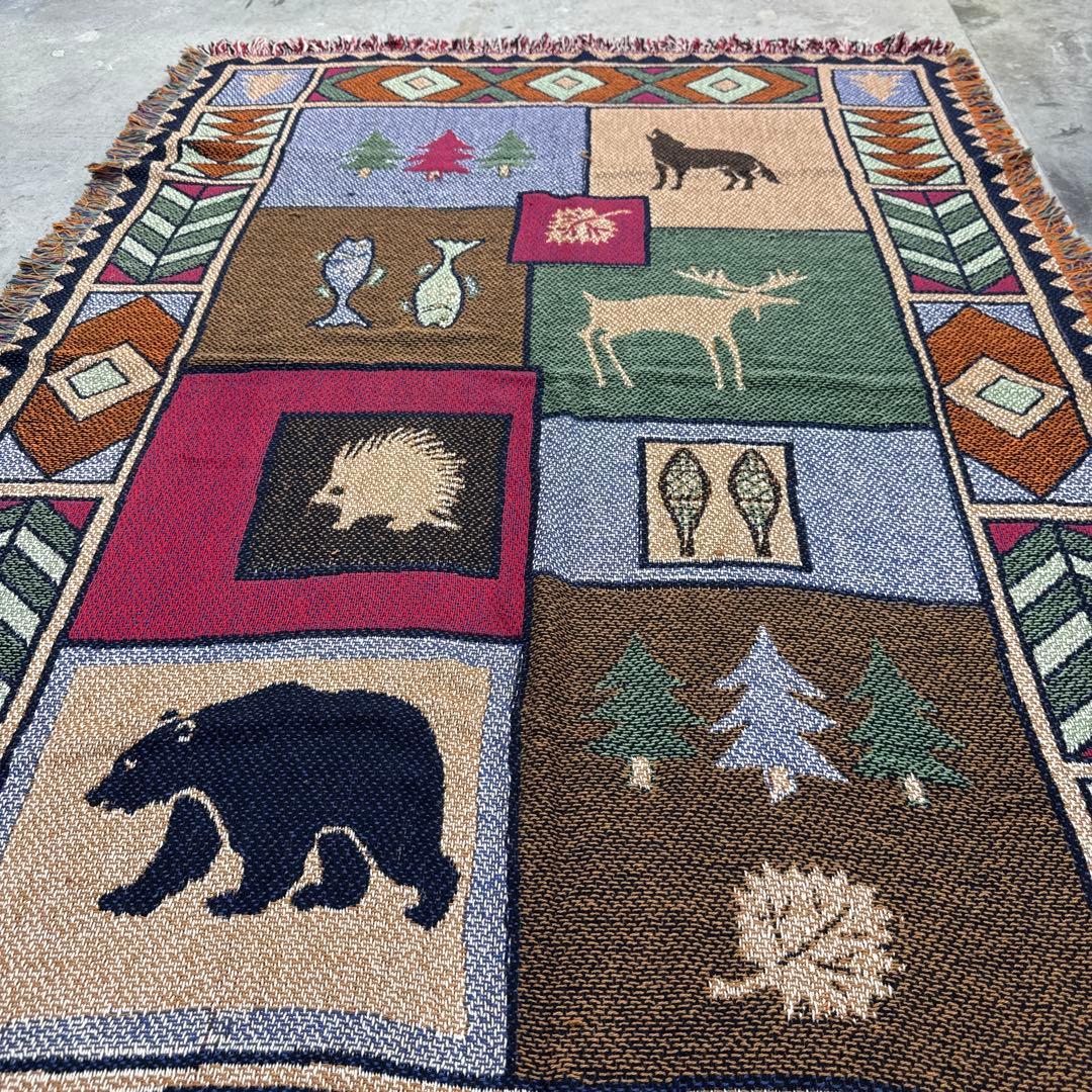 ハリネズミ　ヘラジカ　オオカミ　クマ　マルチカバー　ラグ　185x125