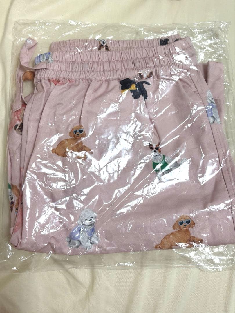 新品未使用【UNISEX】SUMMER DOG総柄ハーフパンツ