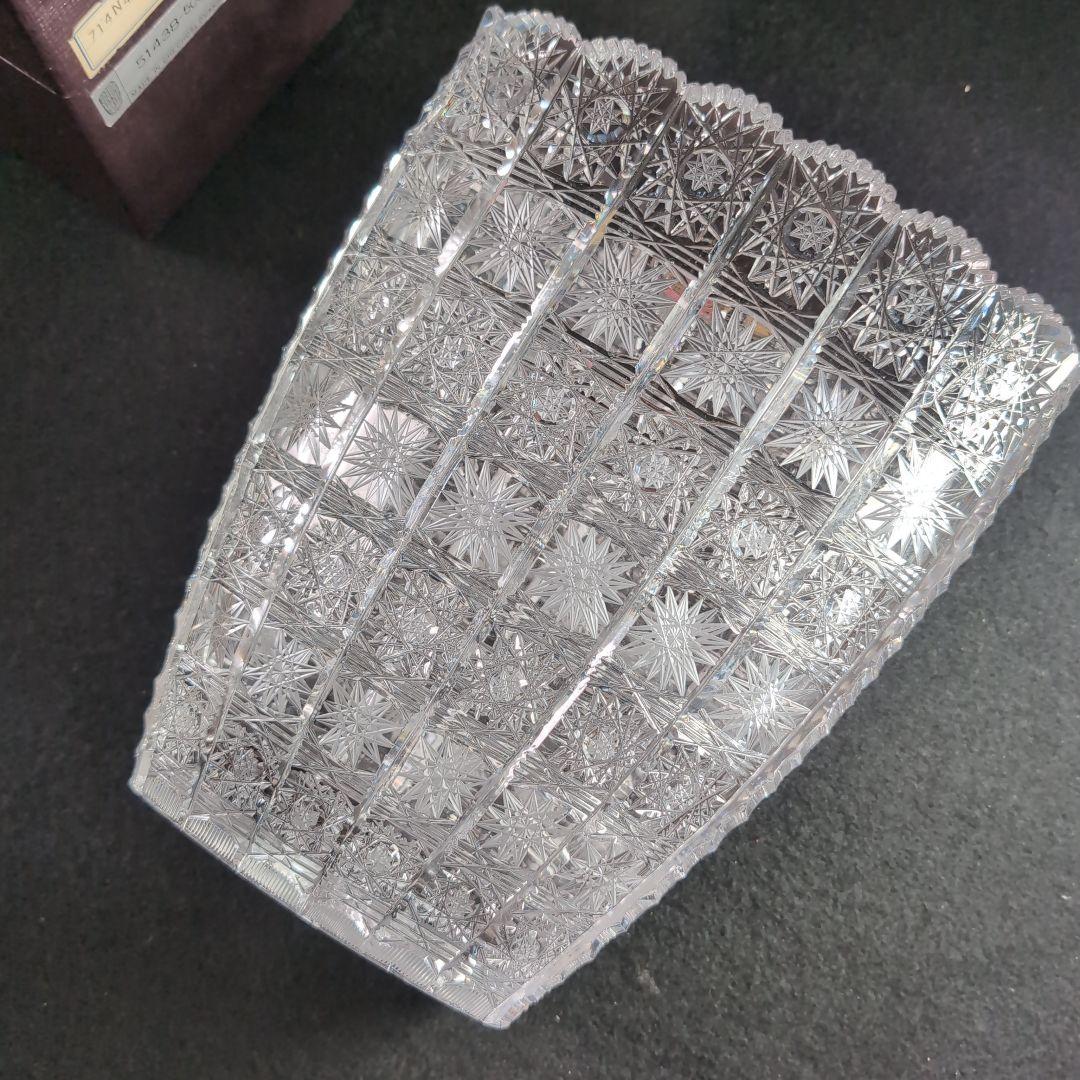 【ボヘミア】高級クリスタルガラス　フラワーベース　500PKデザインピンクラベル