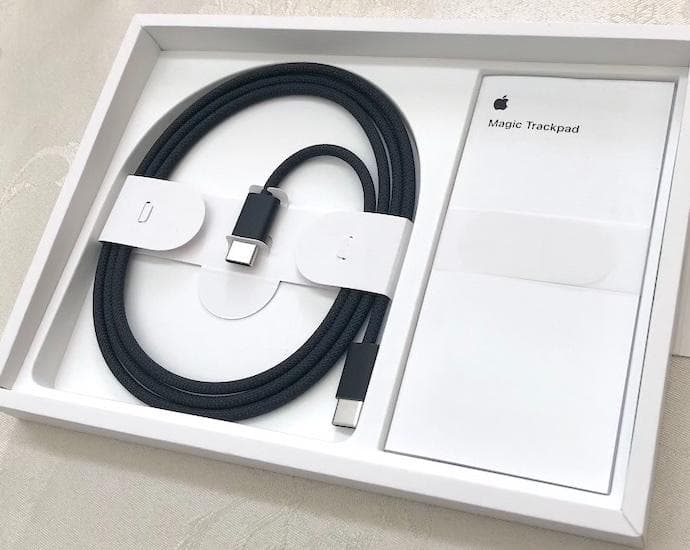 極上優良品｜最新｜USB-C｜ブラック｜Apple Magic Trackpad