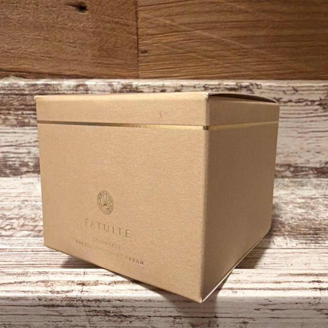 ファチュイテブライテストエナジャイジングナイトクリーム