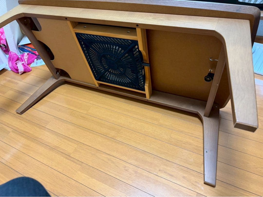 木製のこたつテーブル