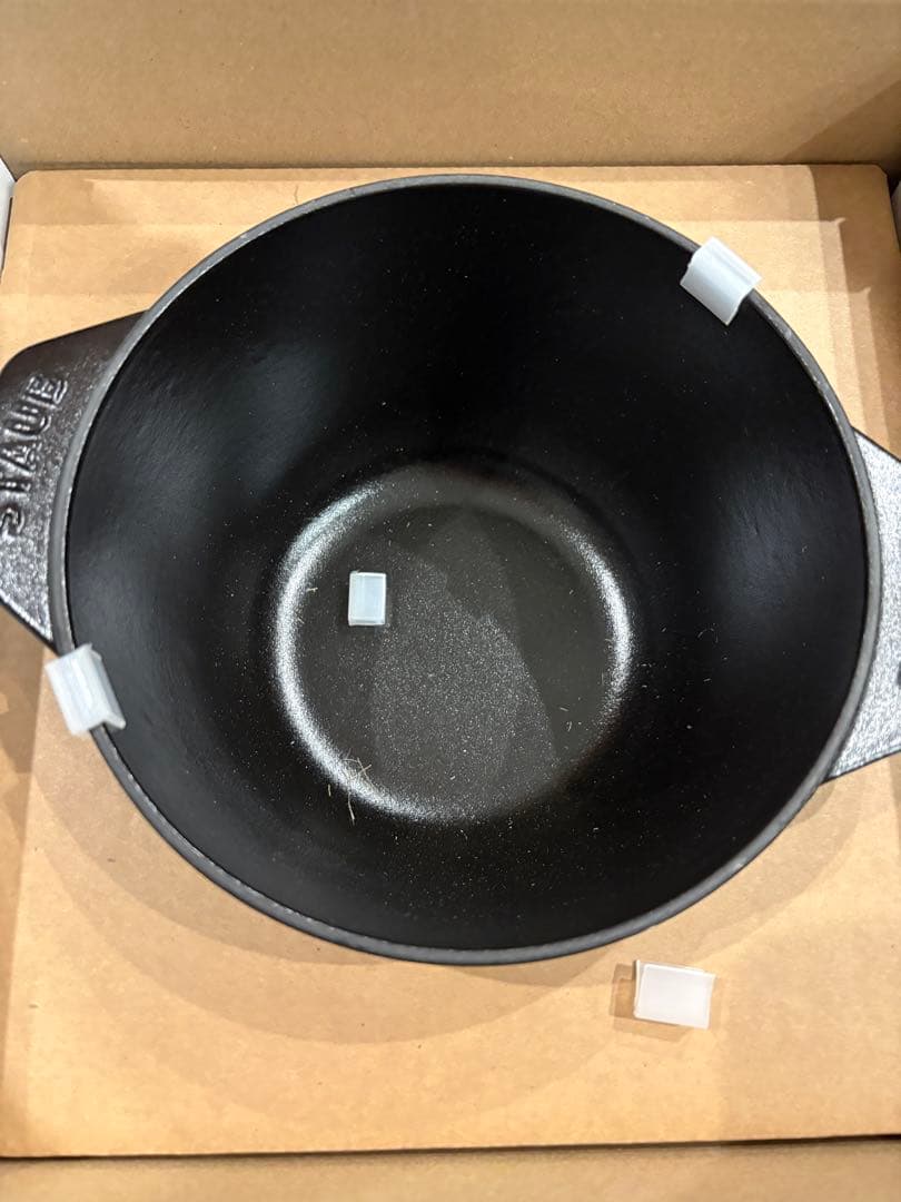 【価格更新】STAUB 鋳鉄 両手鍋 小型 黒　16センチ