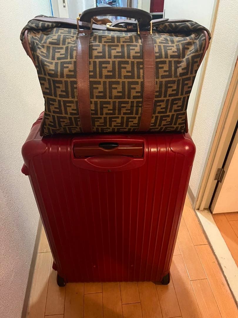 Fendi ロゴトートバッグ ネームタグ付き rimowa bag