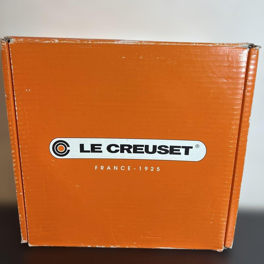 未使用 ル・クルーゼ オーバル鍋25cm チェリーレッド