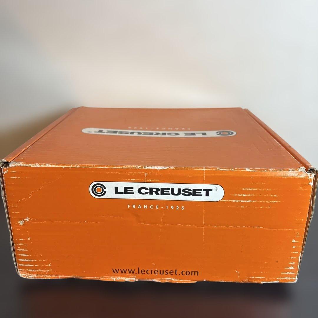 未使用 ル・クルーゼ オーバル鍋25cm チェリーレッド