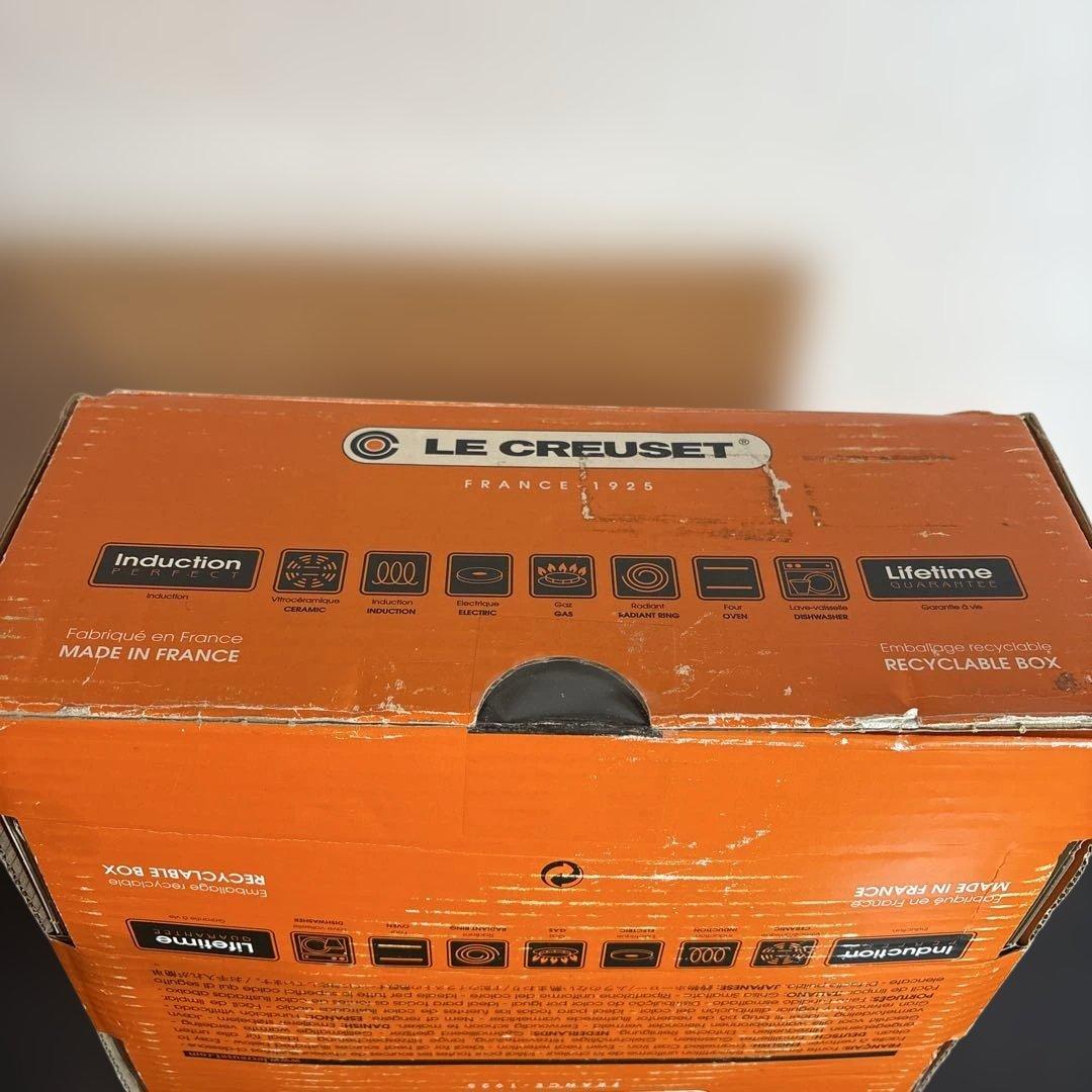 未使用 ル・クルーゼ オーバル鍋25cm チェリーレッド