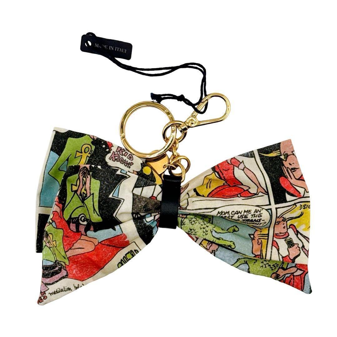【新品・タグ付】プラダ リボン コミック柄 キーホルダー キーリング チャーム