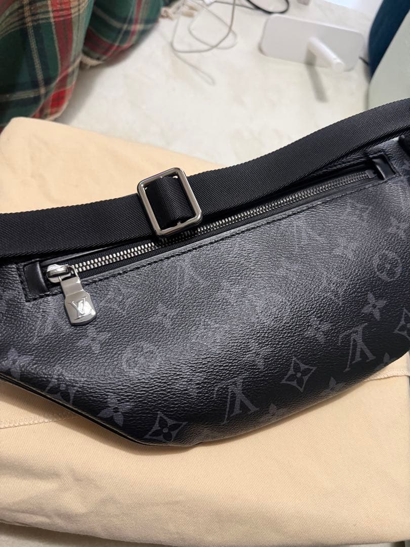 LOUIS VUITTON ディスカバリーバムバック