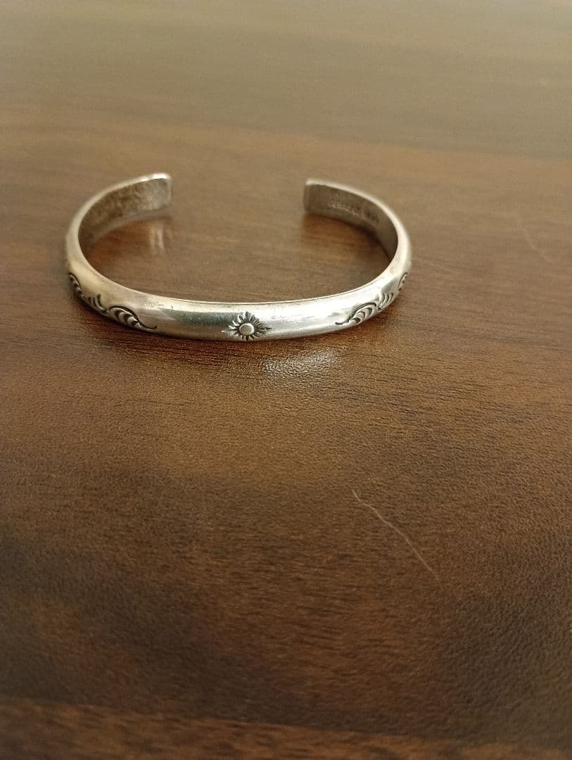 アリゾナフリーダム シルバー バングル (小さめ)