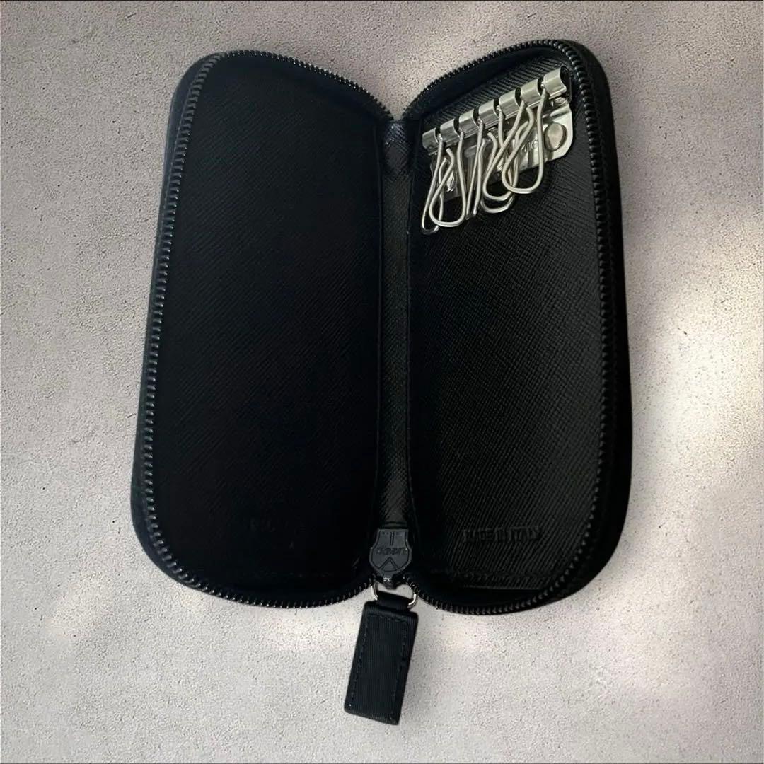 PRADA キーケース 箱付き ブラック 高級感 美品